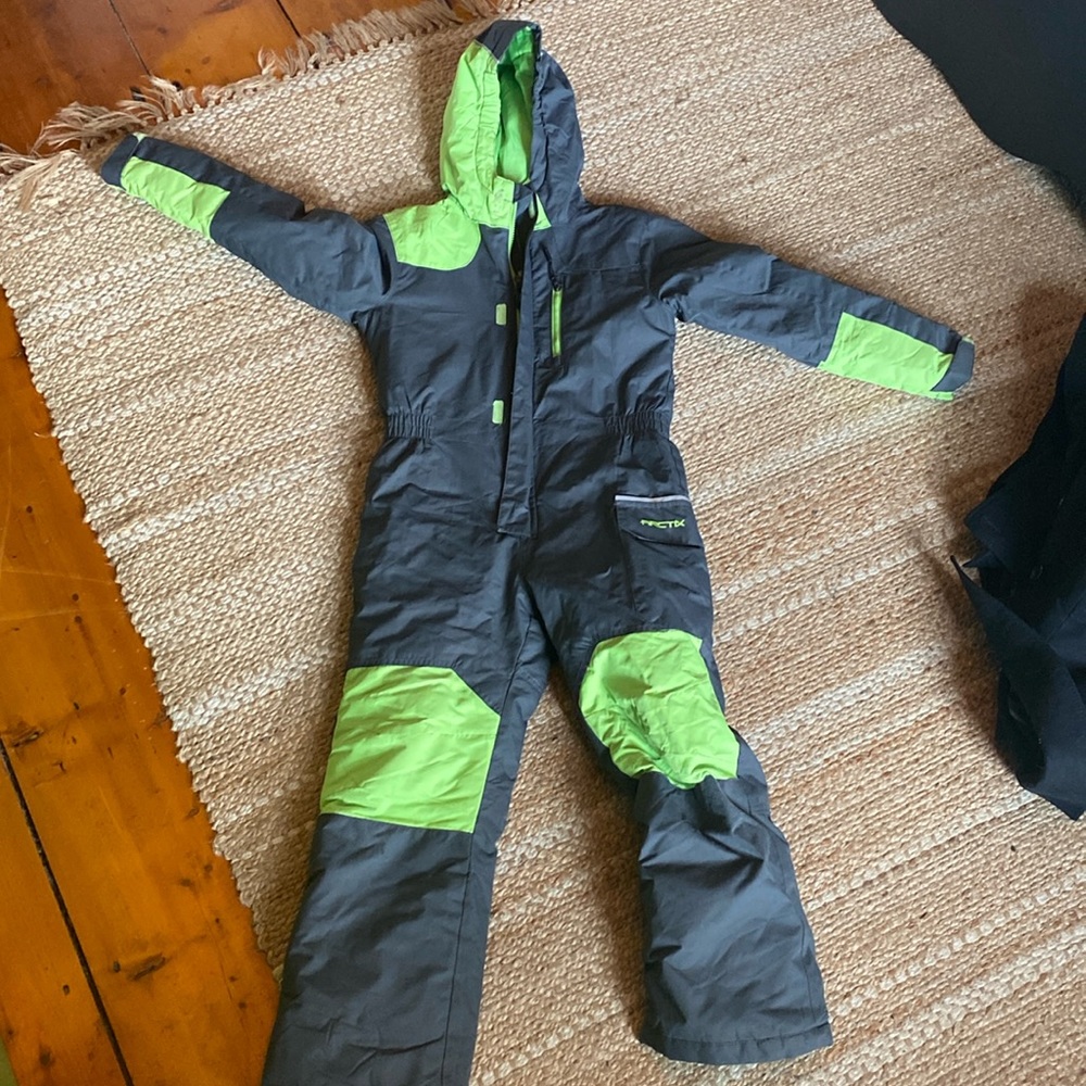 Snowsuit green-grey size M